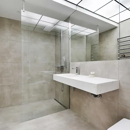 Superb With Hammam -4br-12p- Bastille باريس