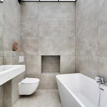 Superb With Hammam -4br-12p- Bastille باريس