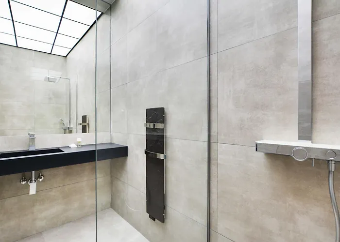 Superb With Hammam -4br-12p- Bastille