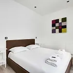 Superb With Hammam -4br-12p- Bastille 아파트 *